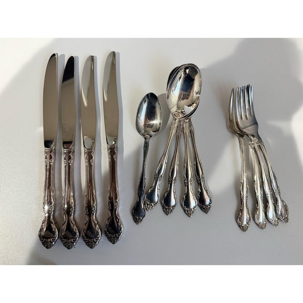 Oneida Community Silverplate AFFECTION - 13 Pieces‎
